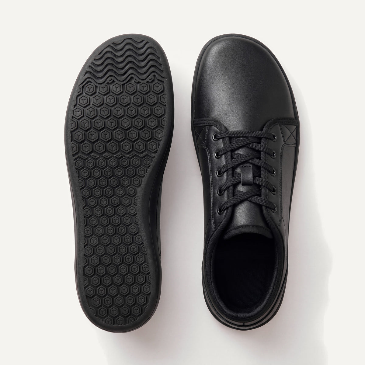 Pelle Vie in Black, sole and top view