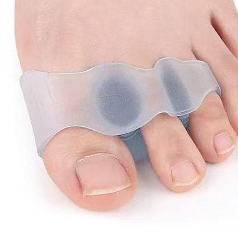 Schoenen uit. Teenspreiders aan. Tenen vrij.